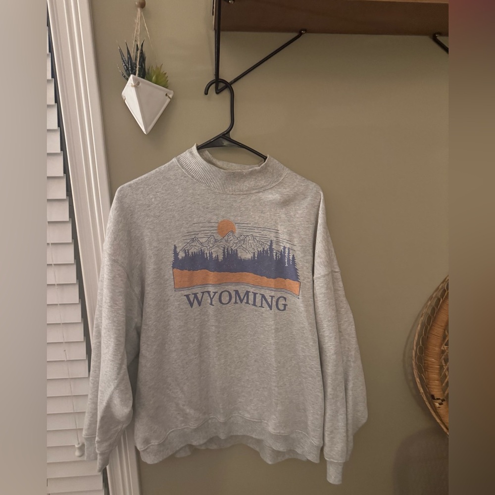 American Eagle Crewneck